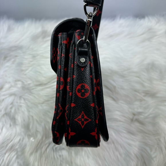 💎✨Authentic✨💎 Ultra Rare Crossbody Monogram - Picture 4 of 13